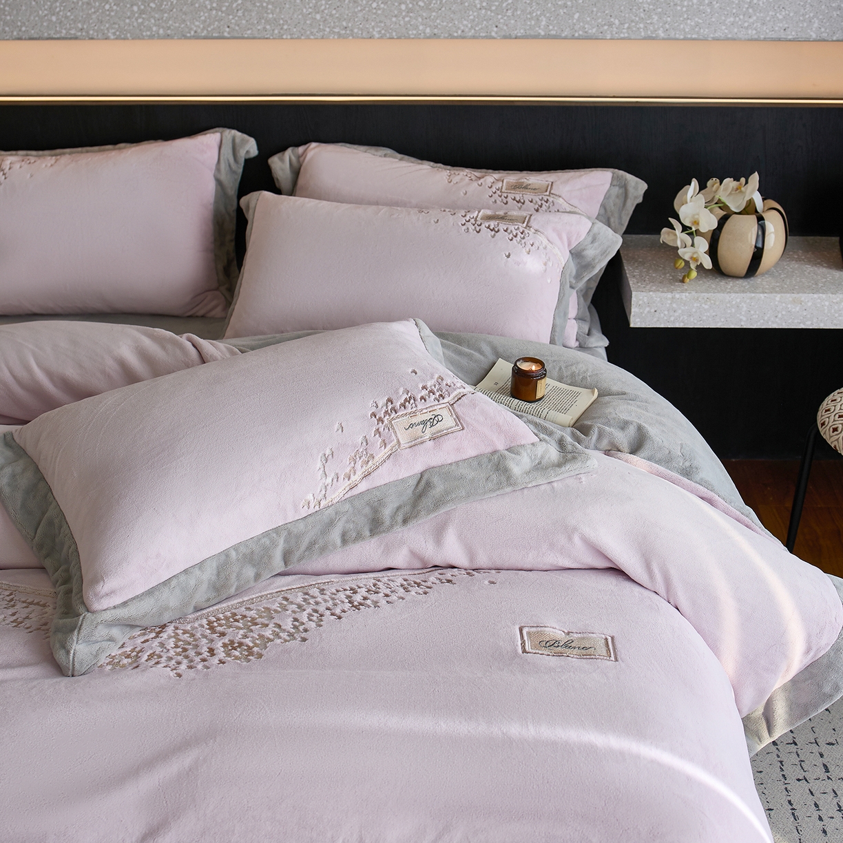91家纺网 家纺一手货源 找家纺 蓝梦 2025新款270g全消光牛奶绒四件套-卡曼缪斯 卡曼缪斯-浅紫