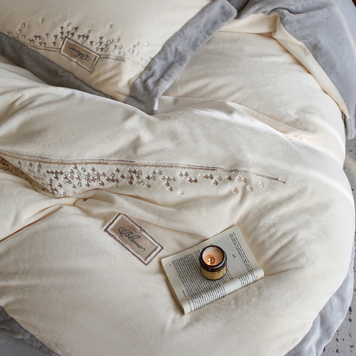 91家纺网 家纺一手货源 找家纺 蓝梦 2025新款270g全消光牛奶绒四件套-卡曼缪斯 卡曼缪斯-米杏