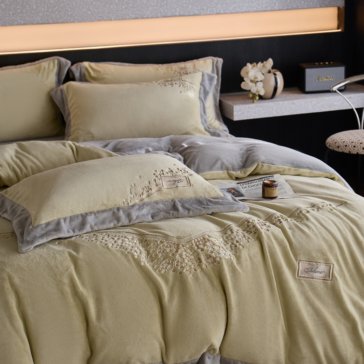 91家纺网 家纺一手货源 找家纺 蓝梦 2025新款270g全消光牛奶绒四件套-卡曼缪斯 卡曼缪斯-浅绿