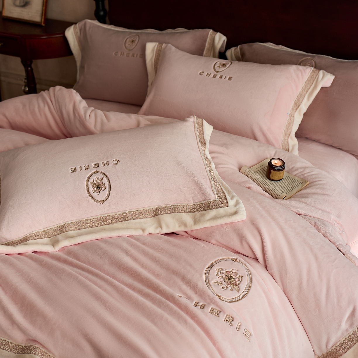 91家纺网 家纺一手货源 找家纺 （总）蓝梦 2025新款270g全消光牛奶绒四件套-克莱尔