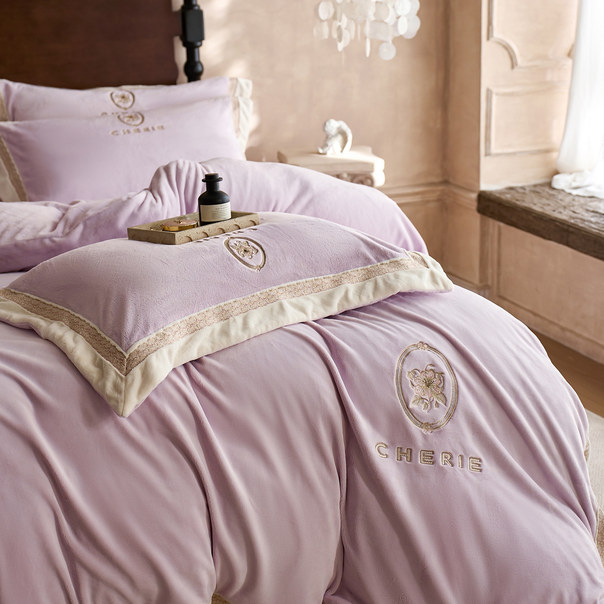 91家纺网 家纺一手货源 找家纺 蓝梦 2025新款270g全消光牛奶绒四件套-克莱尔 克莱尔-浅紫