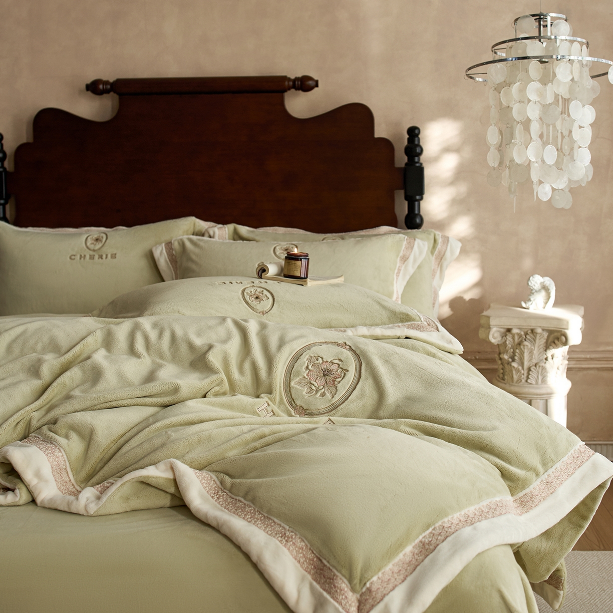 91家纺网 家纺一手货源 找家纺 蓝梦 2025新款270g全消光牛奶绒四件套-克莱尔 克莱尔-浅绿