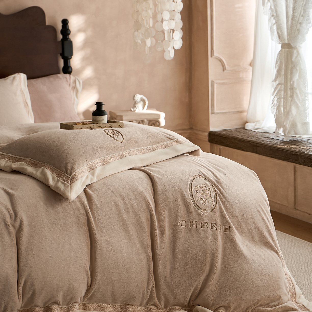 91家纺网 家纺一手货源 找家纺 蓝梦 2025新款270g全消光牛奶绒四件套-克莱尔 克莱尔-新米色