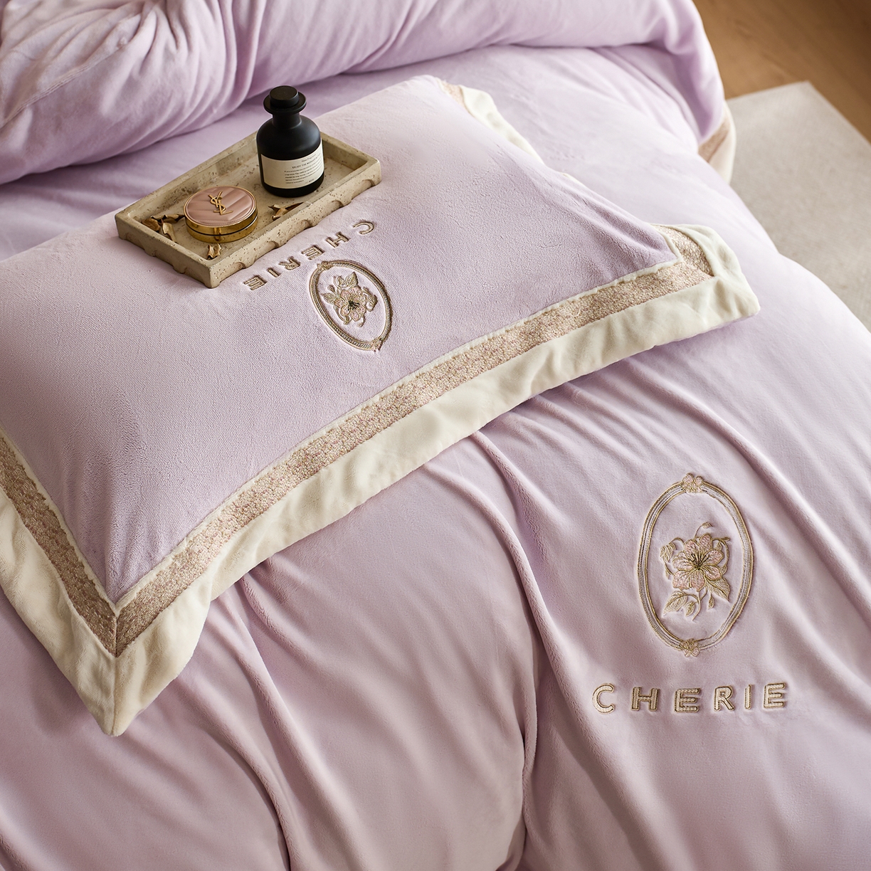 91家纺网 家纺一手货源 找家纺 蓝梦 2025新款270g全消光牛奶绒四件套-克莱尔 克莱尔-浅紫