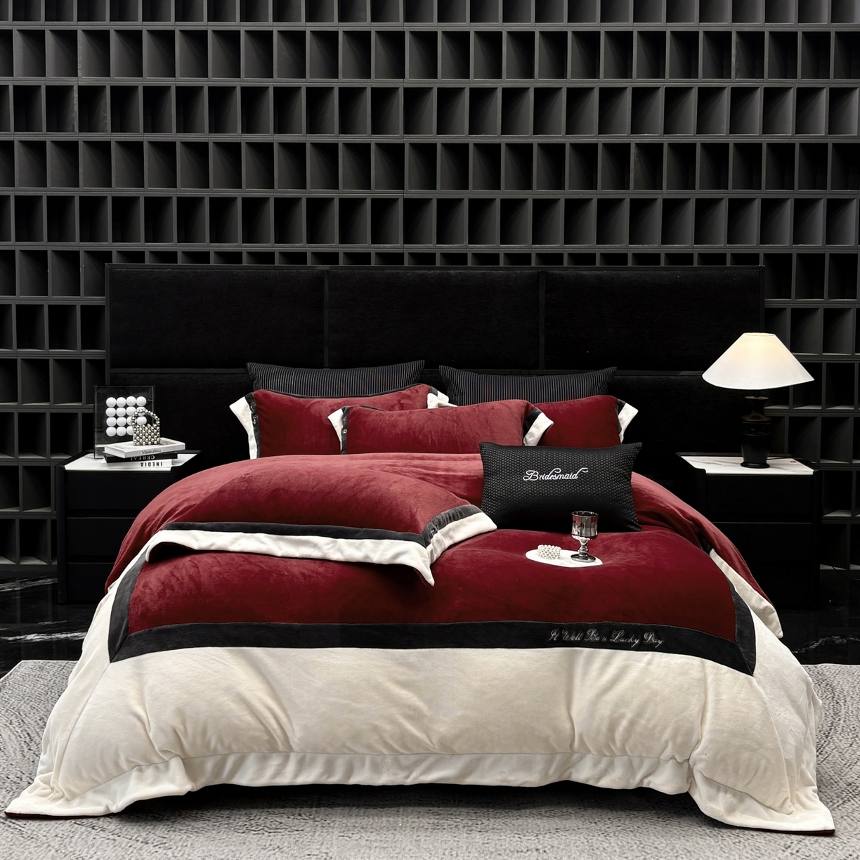 91家纺网 家纺一手货源 找家纺 蓝梦 2025新款270g全消光牛奶绒四件套-雪芙莉系列 安可拉红