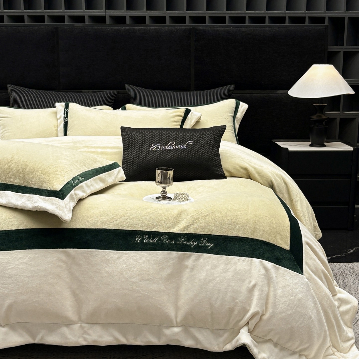 91家纺网 家纺一手货源 找家纺 蓝梦 2025新款270g全消光牛奶绒四件套-雪芙莉系列 浅绿