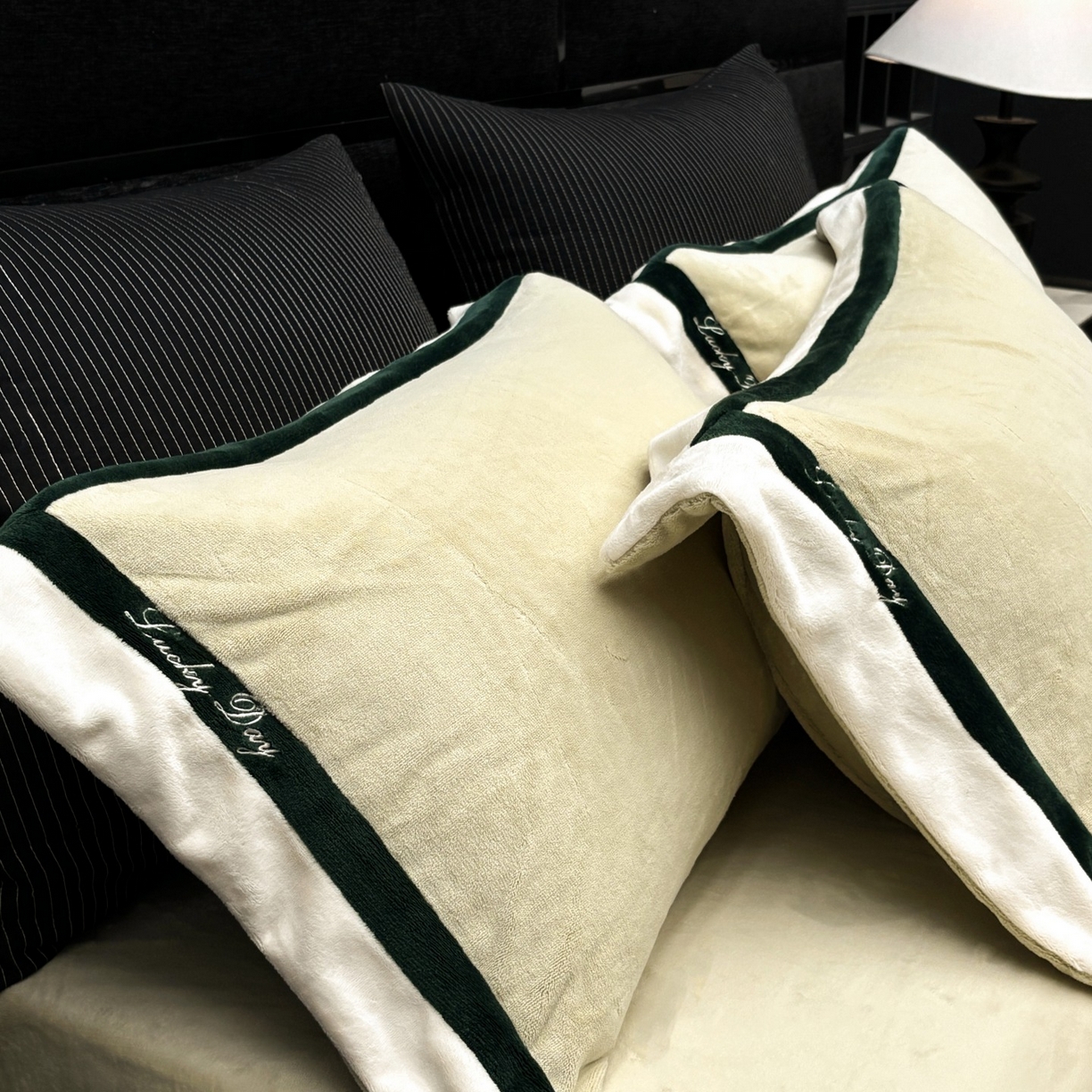 91家纺网 家纺一手货源 找家纺 蓝梦 2025新款270g全消光牛奶绒四件套-雪芙莉系列 浅绿