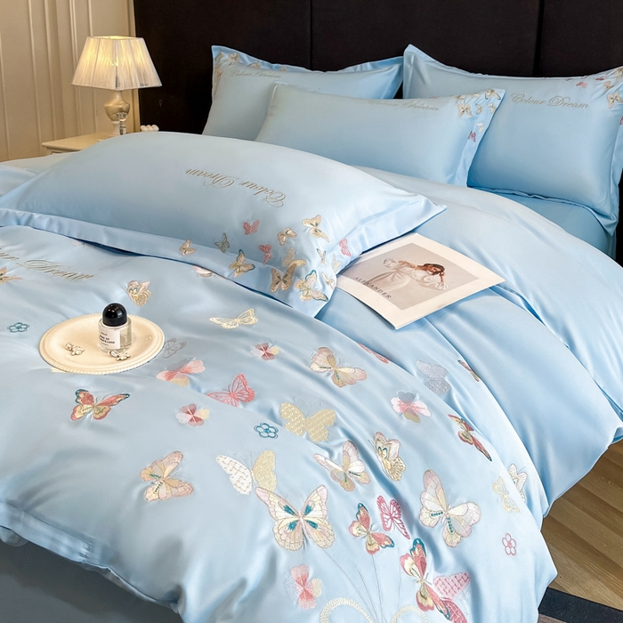 91家纺网 家纺一手货源 找家纺 绒掌柜 2025新款13376全棉纯棉刺绣四件套（礼盒装品质含买家秀）-蝶影系列-版权产品系列 天空蓝