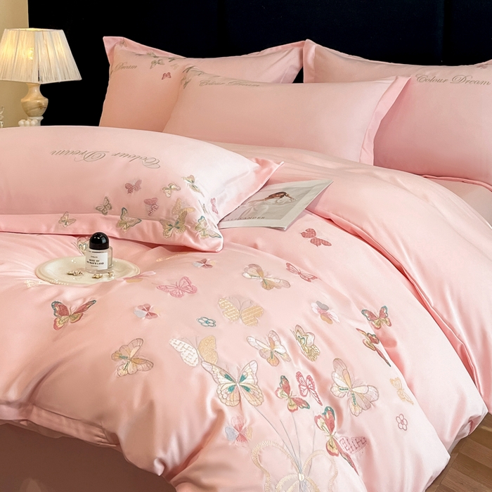 91家纺网 家纺一手货源 找家纺 绒掌柜 2025新款13376全棉纯棉刺绣四件套（礼盒装品质含买家秀）-蝶影系列-版权产品系列 玉颜粉