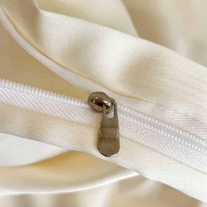 91家纺网 家纺一手货源 找家纺 绒掌柜 2025新款13376全棉纯棉刺绣四件套（礼盒装品质含买家秀）-蝶影系列-版权产品系列 奶昔白