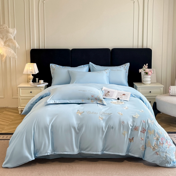 91家纺网 家纺一手货源 找家纺 绒掌柜 2025新款13376全棉纯棉刺绣四件套（礼盒装品质含买家秀）-蝶影系列-版权产品系列 天空蓝