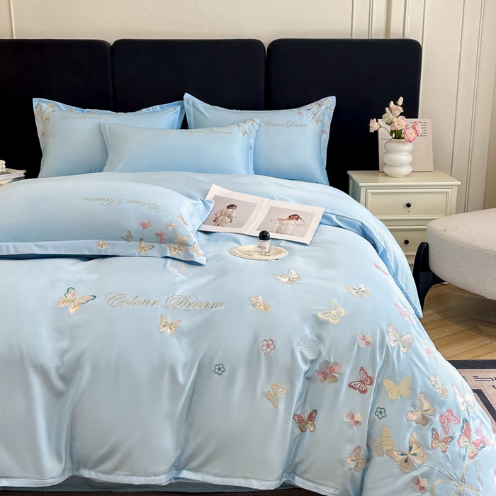 91家纺网 家纺一手货源 找家纺 绒掌柜 2025新款13376全棉纯棉刺绣四件套（礼盒装品质含买家秀）-蝶影系列-版权产品系列 天空蓝