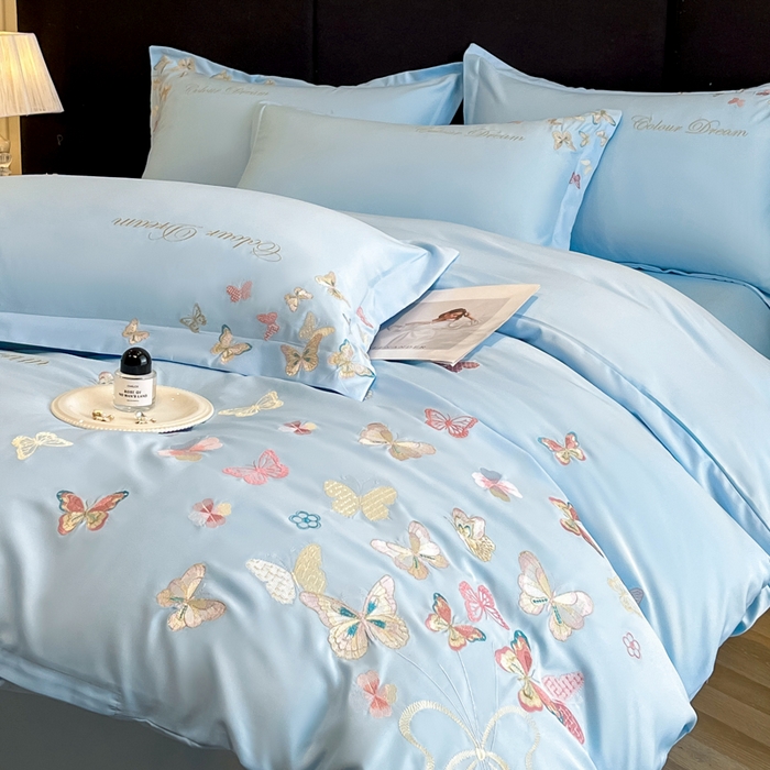 91家纺网 家纺一手货源 找家纺 绒掌柜 2025新款13376全棉纯棉刺绣四件套（礼盒装品质含买家秀）-蝶影系列-版权产品系列 天空蓝