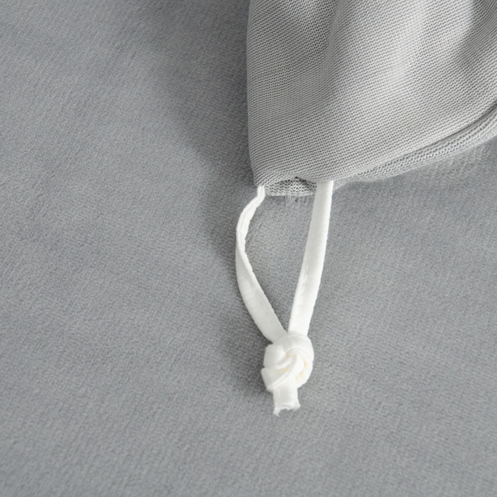 91家纺网 家纺一手货源 找家纺 优家居 2025新款高克重240克雕花烂花夹棉床盖四件套床单四件套牛奶绒床裙四件套 朱丽叶-灰