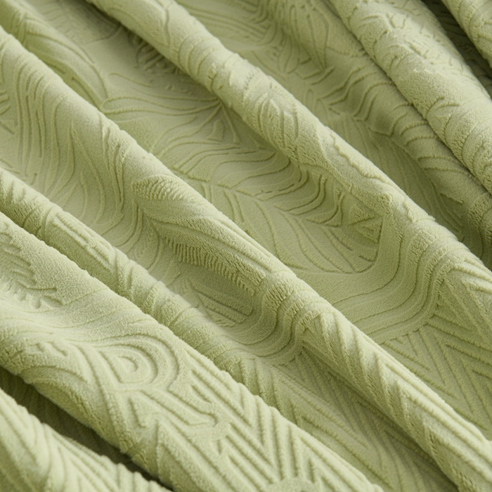 91家纺网 家纺一手货源 找家纺 优家居 2025新款高克重240克雕花烂花夹棉床盖四件套床单四件套牛奶绒床裙四件套 朱丽叶-绿