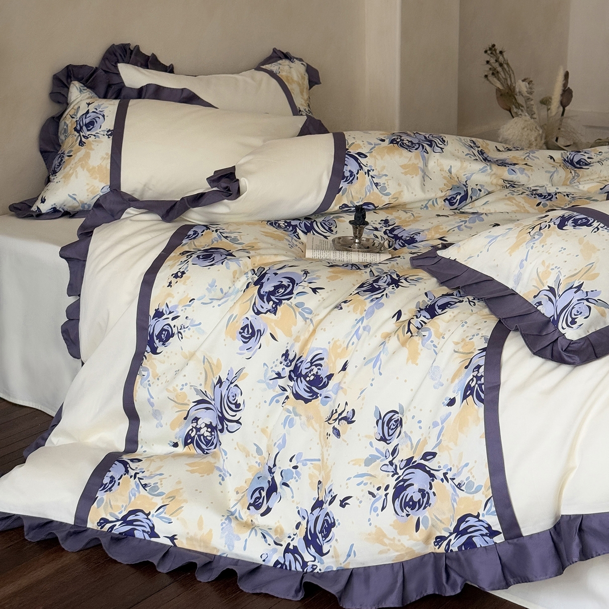 91家纺网 家纺一手货源 找家纺 （总）多乐娜 2025新款法式100支全棉贡缎数码印花四件套长绒棉工艺款轻奢花边款（会员-20）控价378/398起（券后！！）务必控价谢谢配合