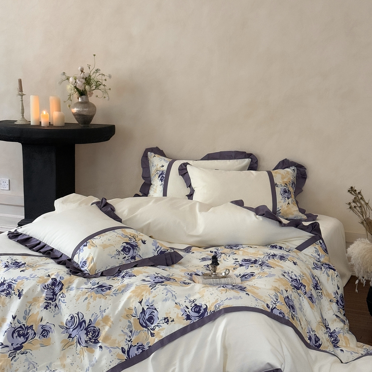 91家纺网 家纺一手货源 找家纺 多乐娜 2025新款法式100支全棉贡缎数码印花四件套长绒棉工艺款轻奢花边款（会员-20）控价378/398起（券后！！）务必控价谢谢配合 长绒棉贡缎-暮光紫汀