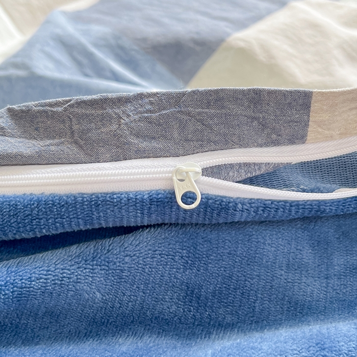 91家纺网 家纺一手货源 找家纺 柠萌家居 2025新款无印良品风双拼全棉色织水洗棉加牛奶绒单品被套简约风全棉拼牛奶绒单被套 棉+绒-蓝调格