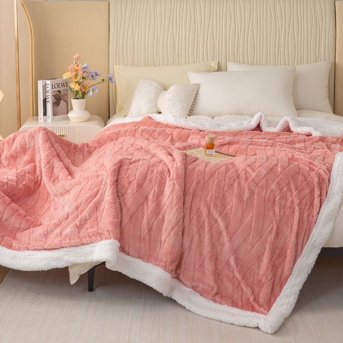 91家纺网 家纺一手货源 找家纺 佳居缘 【双面绒-交叉纹】 2025加厚保暖羊羔绒毛毯双层塔芙绒毯子跨境专供外贸出口定制 交叉纹-粉