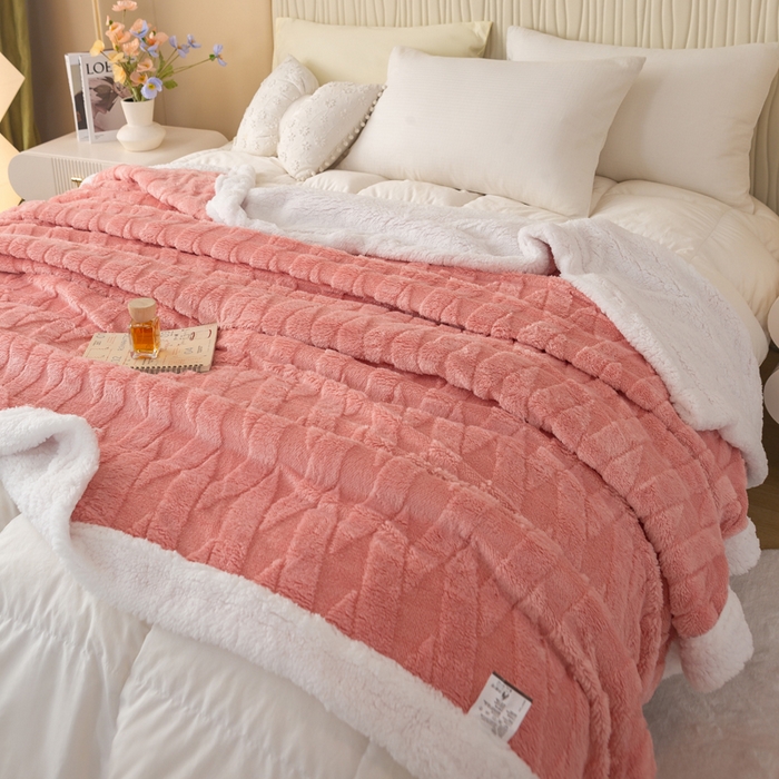 91家纺网 家纺一手货源 找家纺 佳居缘 【双面绒-交叉纹】 2025加厚保暖羊羔绒毛毯双层塔芙绒毯子跨境专供外贸出口定制 交叉纹-粉