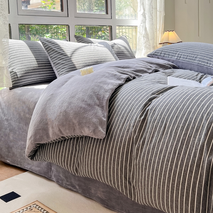 91家纺网 家纺一手货源 找家纺 柠萌家居 2025新款无印良品风双拼全棉色织水洗棉加牛奶绒单品被套简约风全棉拼牛奶绒单被套 棉+绒-中条纹深灰