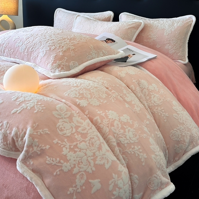 91家纺网 家纺一手货源 找家纺 （总）诺梵 高端2025雕花绒四件套牛奶烂花绒大包边被套_控价标准高于149，加大高于159