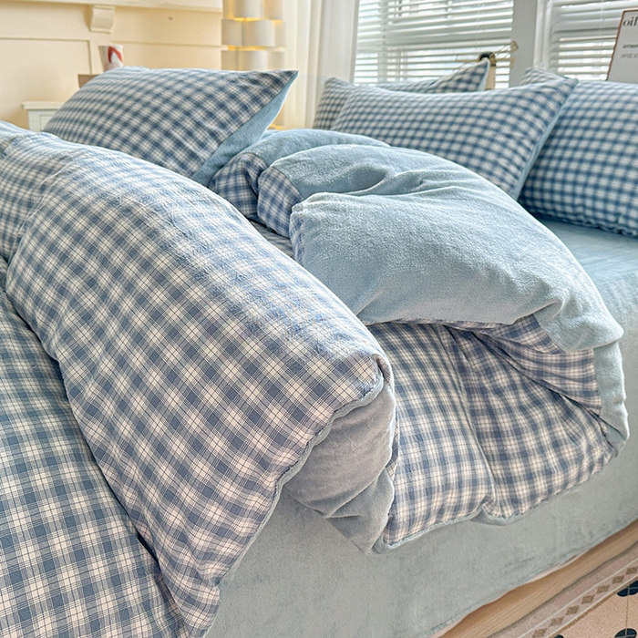 91家纺网 家纺一手货源 找家纺 柠萌家居 2025新款无印良品风双拼全棉色织水洗棉加牛奶绒单品被套简约风全棉拼牛奶绒单被套 棉+绒尚品蓝