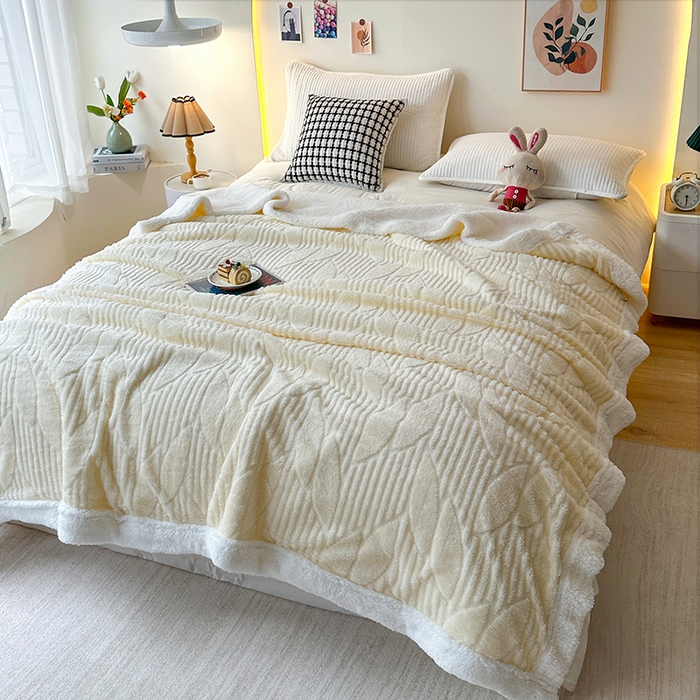 91家纺网 家纺一手货源 找家纺 佳居缘 【双面绒-叶子】 2025加厚保暖羊羔绒毛毯双层塔芙绒毯子跨境专供外贸出口定制 叶子- 米白