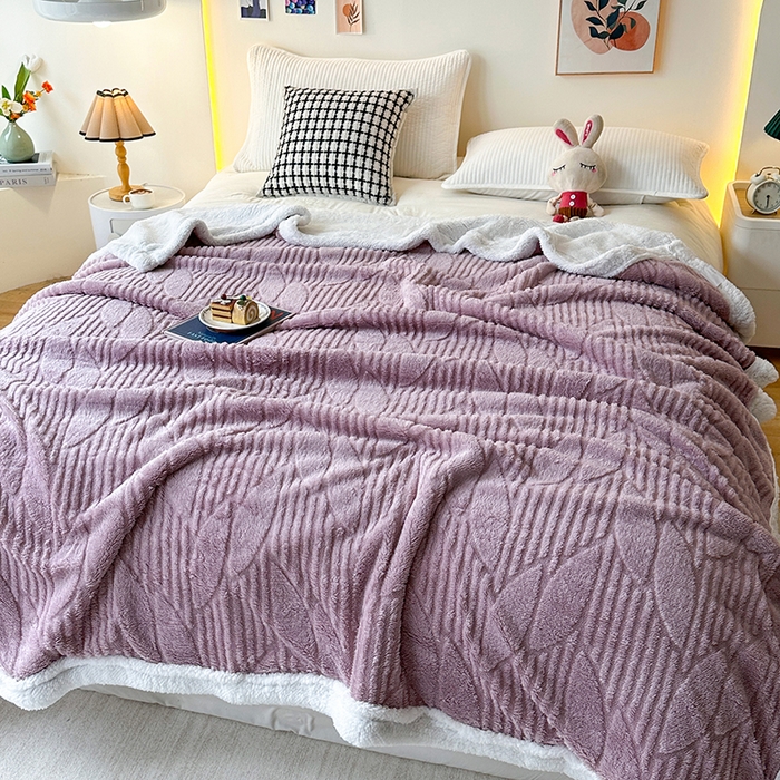 91家纺网 家纺一手货源 找家纺 佳居缘 【双面绒-叶子】 2025加厚保暖羊羔绒毛毯双层塔芙绒毯子跨境专供外贸出口定制 叶子-紫色