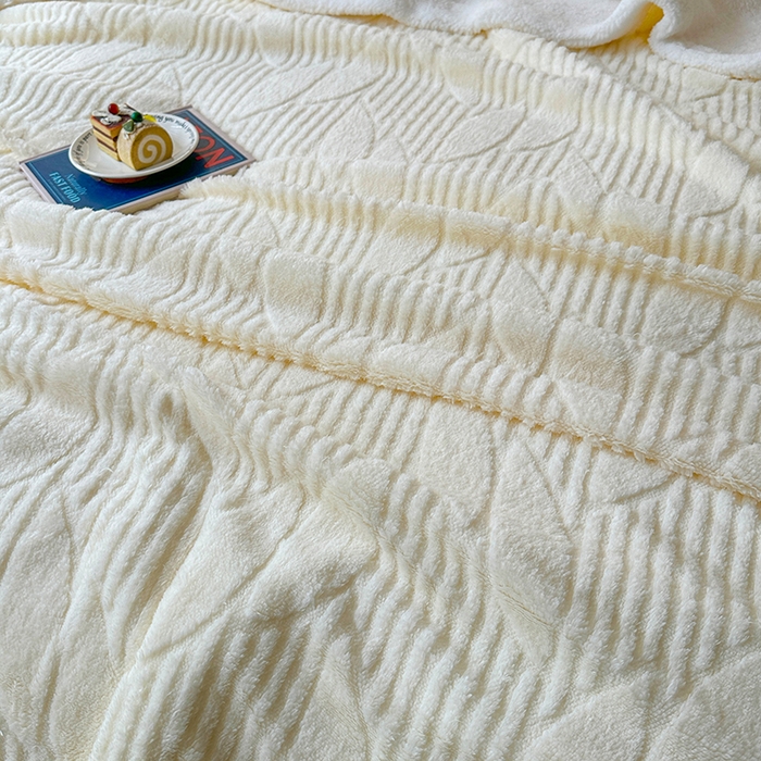 91家纺网 家纺一手货源 找家纺 佳居缘 【双面绒-叶子】 2025加厚保暖羊羔绒毛毯双层塔芙绒毯子跨境专供外贸出口定制 叶子- 米白