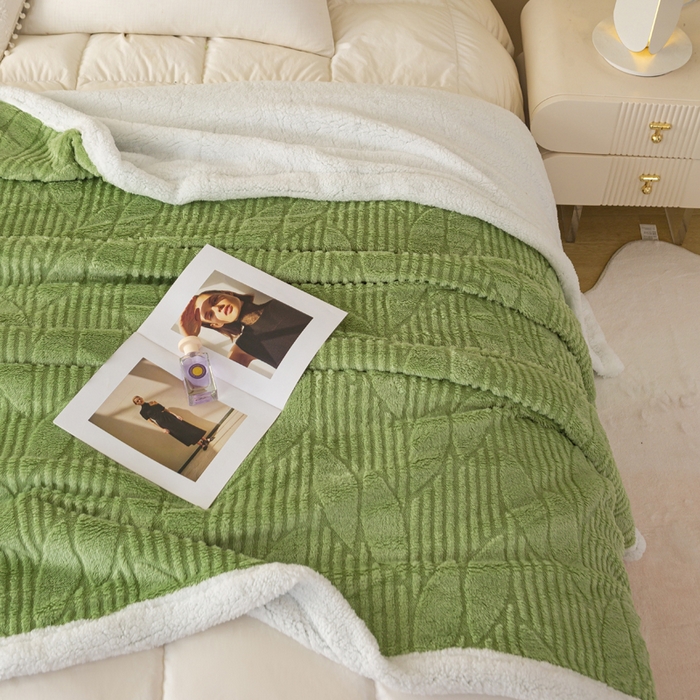 91家纺网 家纺一手货源 找家纺 佳居缘 【双面绒-叶子】 2025加厚保暖羊羔绒毛毯双层塔芙绒毯子跨境专供外贸出口定制 叶子-绿