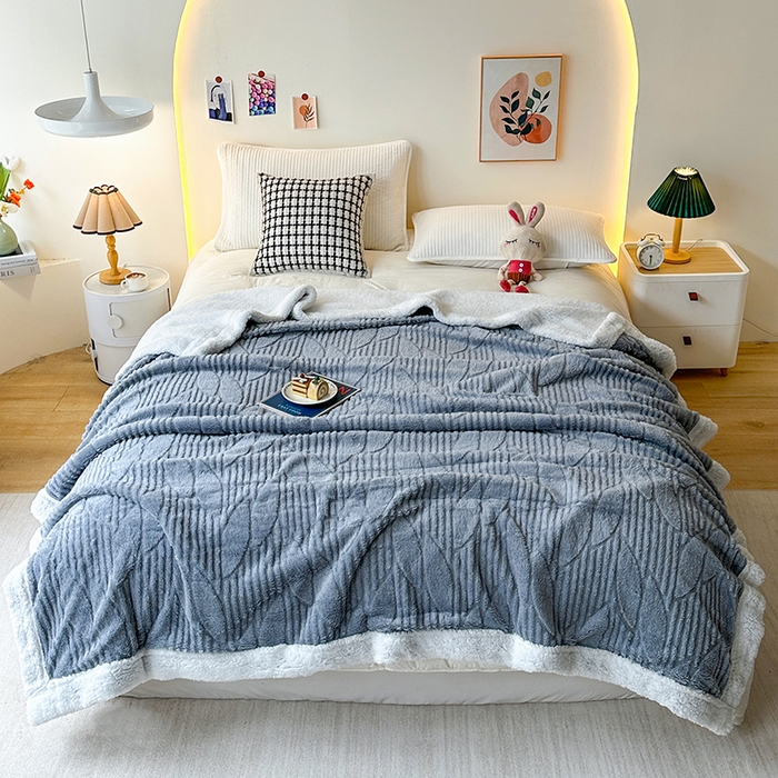 91家纺网 家纺一手货源 找家纺 佳居缘 【双面绒-叶子】 2025加厚保暖羊羔绒毛毯双层塔芙绒毯子跨境专供外贸出口定制 叶子-灰蓝