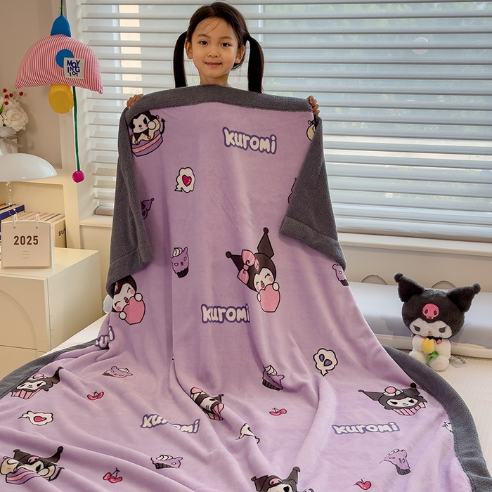 91家纺网 家纺一手货源 找家纺 云恋家纺 2025新款儿童卡通加厚牛奶绒北极绒双层绒毛毯 紫色库洛米