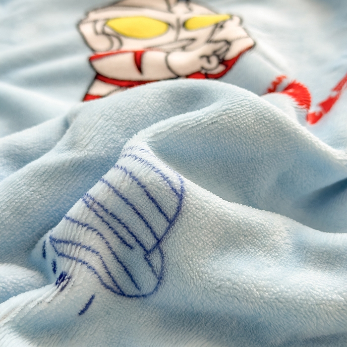 91家纺网 家纺一手货源 找家纺 云恋家纺 2025新款儿童卡通加厚牛奶绒北极绒双层绒毛毯 战斗奥特曼