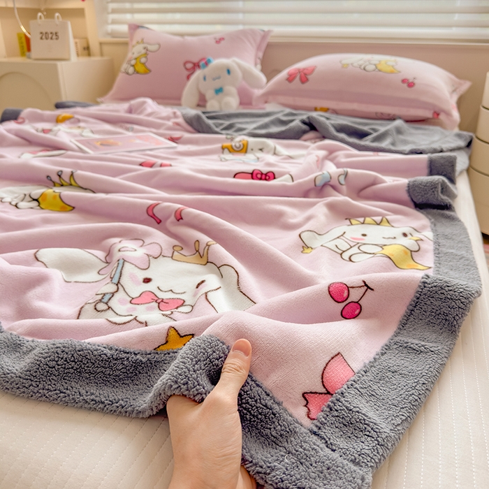 91家纺网 家纺一手货源 找家纺 云恋家纺 2025新款儿童卡通加厚牛奶绒北极绒双层绒毛毯 美美大耳朵玉桂狗