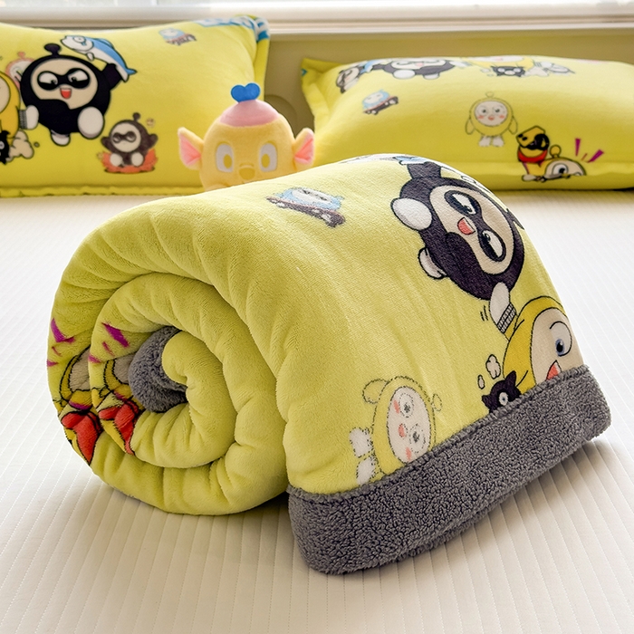 91家纺网 家纺一手货源 找家纺 云恋家纺 2025新款儿童卡通加厚牛奶绒北极绒双层绒毛毯 蛋仔兄弟