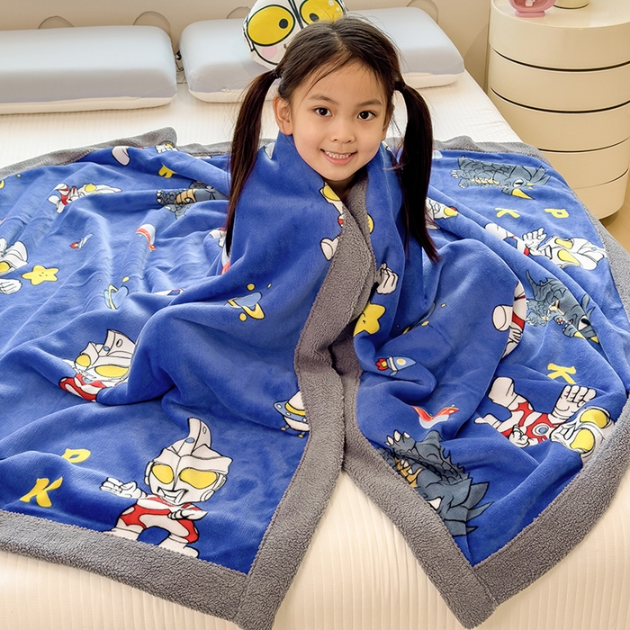 91家纺网 家纺一手货源 找家纺 云恋家纺 2025新款儿童卡通加厚牛奶绒北极绒双层绒毛毯 星空奥特曼