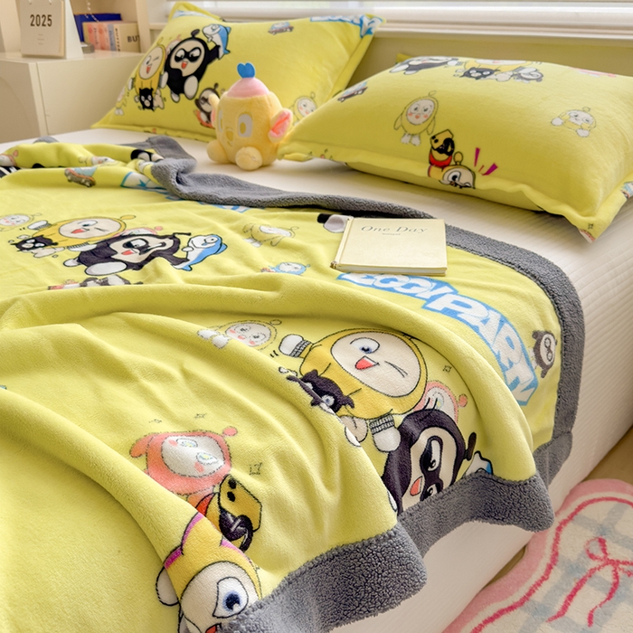 91家纺网 家纺一手货源 找家纺 云恋家纺 2025新款儿童卡通加厚牛奶绒北极绒双层绒毛毯 蛋仔兄弟