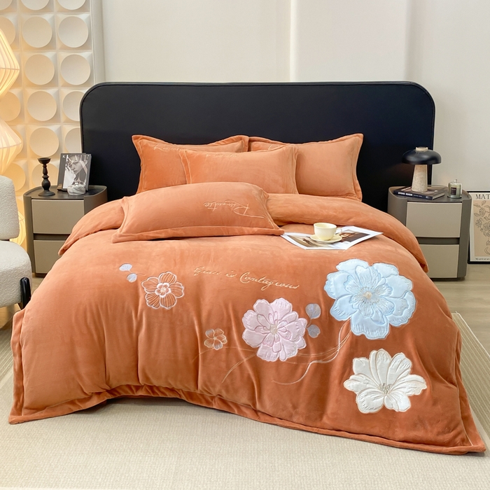 91家纺网 家纺一手货源 找家纺 （总）佳居缘 2025新款牛奶绒贴布绣四件套-黛西