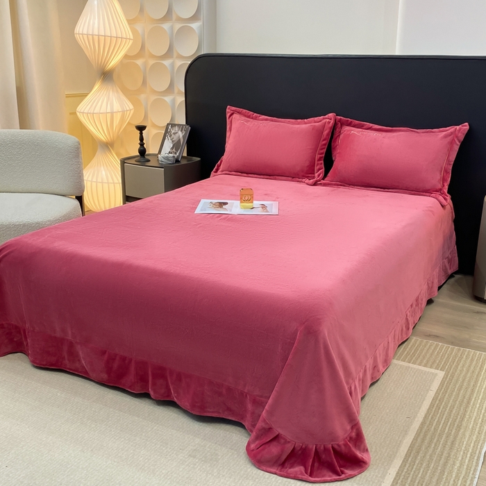 91家纺网 家纺一手货源 找家纺 佳居缘 2025新款牛奶绒贴布绣四件套-黛西 黛西-豆沙红