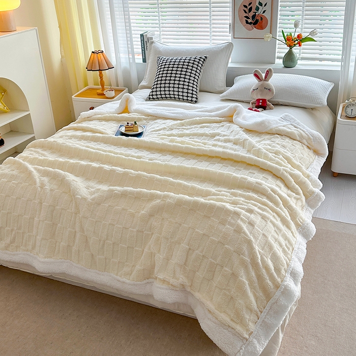 91家纺网 家纺一手货源 找家纺 佳居缘 【双面绒-方格】 2025加厚保暖羊羔绒毛毯双层塔芙绒毯子跨境专供外贸出口定制 方格-米白