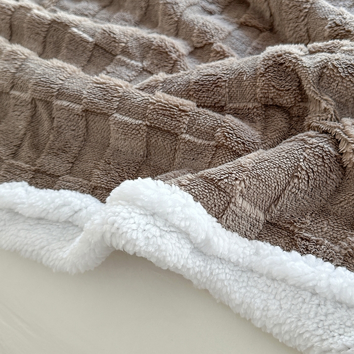 91家纺网 家纺一手货源 找家纺 佳居缘 【双面绒-方格】 2025加厚保暖羊羔绒毛毯双层塔芙绒毯子跨境专供外贸出口定制 方格-棕色
