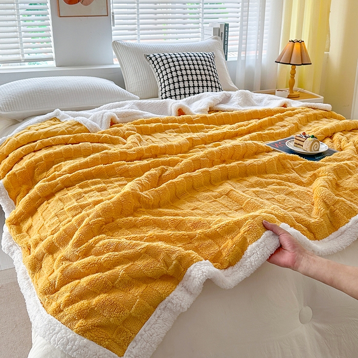 91家纺网 家纺一手货源 找家纺 佳居缘 【双面绒-方格】 2025加厚保暖羊羔绒毛毯双层塔芙绒毯子跨境专供外贸出口定制 方格-杏黄