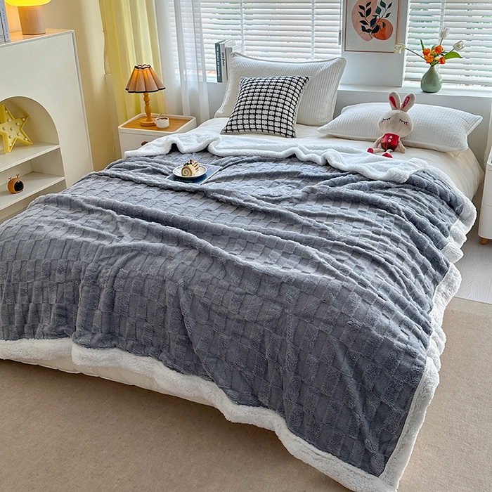 91家纺网 家纺一手货源 找家纺 佳居缘 【双面绒-方格】 2025加厚保暖羊羔绒毛毯双层塔芙绒毯子跨境专供外贸出口定制 方格-灰蓝