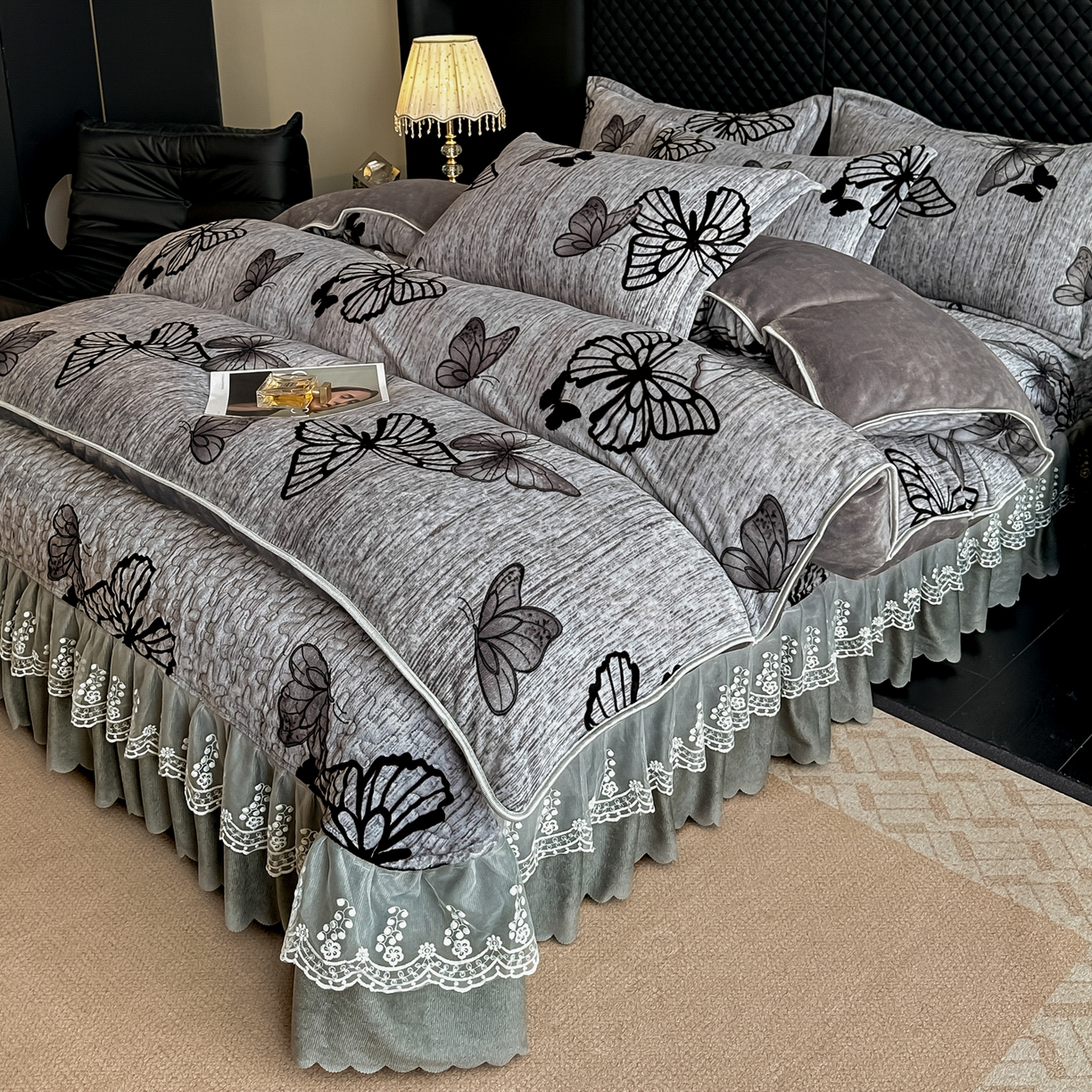 91家纺网 家纺一手货源 找家纺 栩裕纺织 2025新款加厚牛奶绒床盖四件套 蝶舞飞影