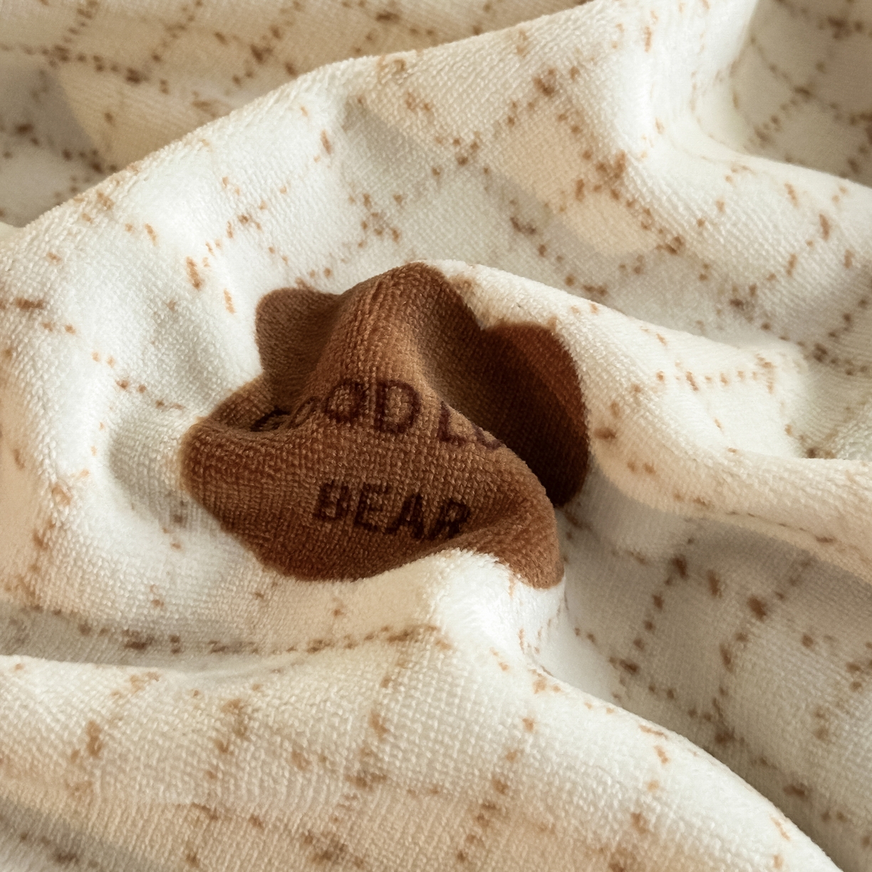 91家纺网 家纺一手货源 找家纺 栩裕纺织 2025新款加厚牛奶绒床盖四件套 米格