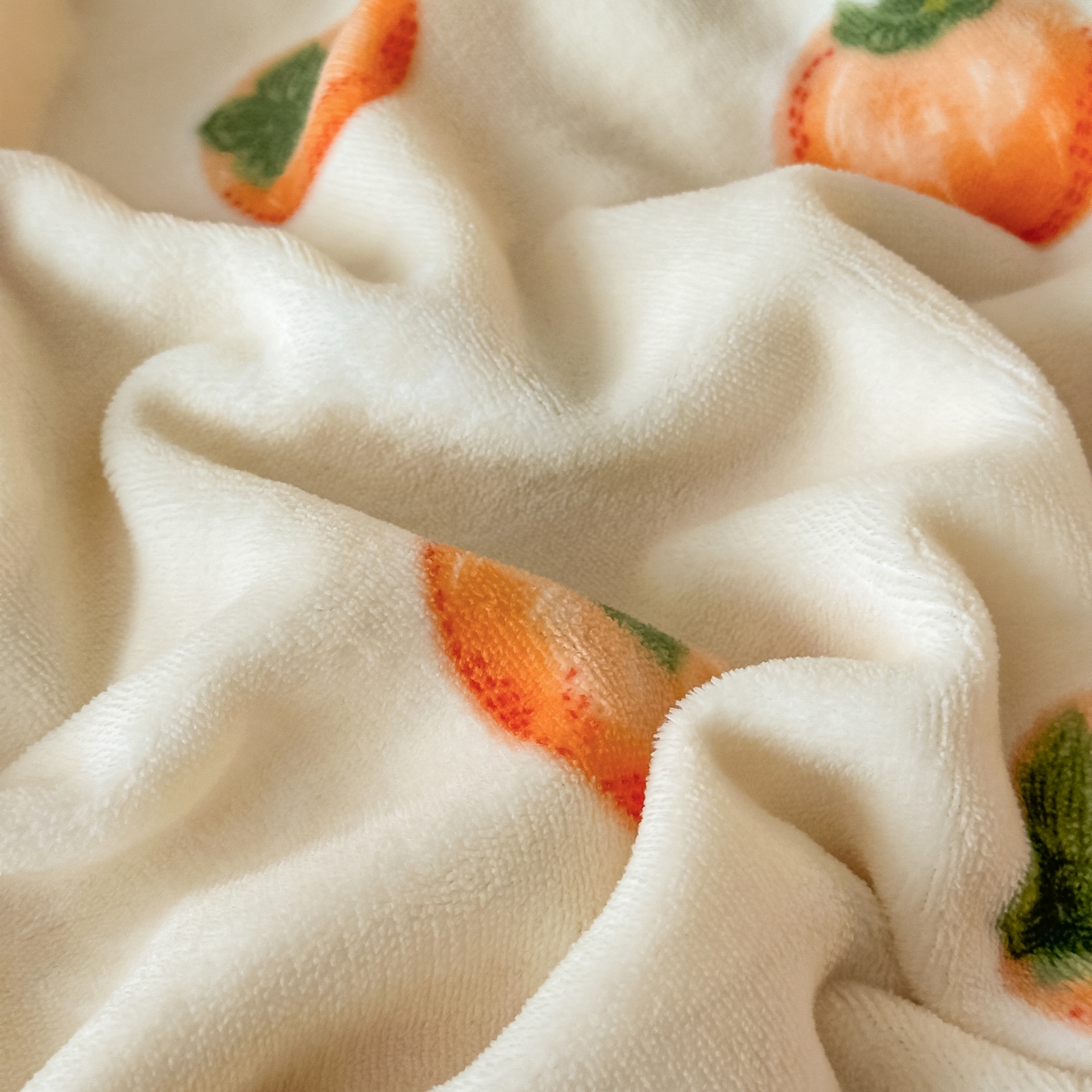 91家纺网 家纺一手货源 找家纺 栩裕纺织 2025新款加厚牛奶绒床盖四件套 柿柿如意