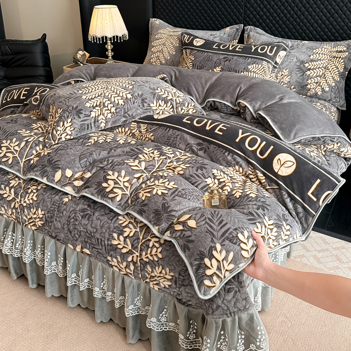 91家纺网 家纺一手货源 找家纺 栩裕纺织 2025新款加厚牛奶绒床盖四件套 之秋