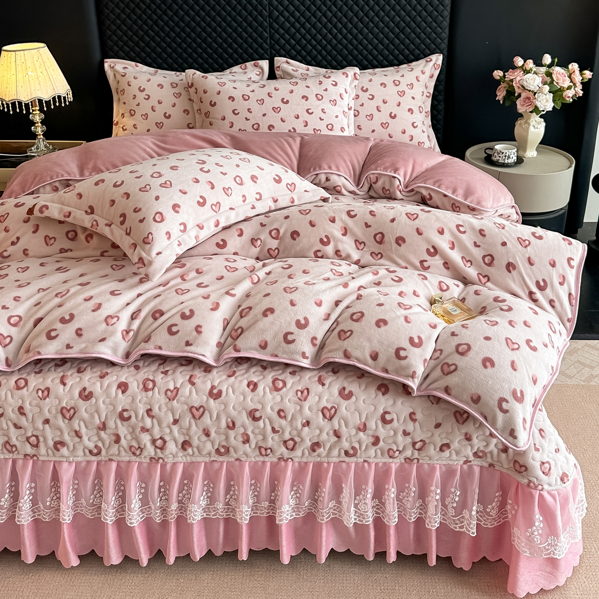 91家纺网 家纺一手货源 找家纺 凤杰家纺 2025新款加厚牛奶绒床盖四件套 爱心满满