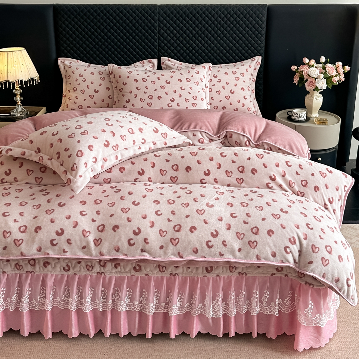 91家纺网 家纺一手货源 找家纺 凤杰家纺 2025新款加厚牛奶绒床盖四件套 爱心满满